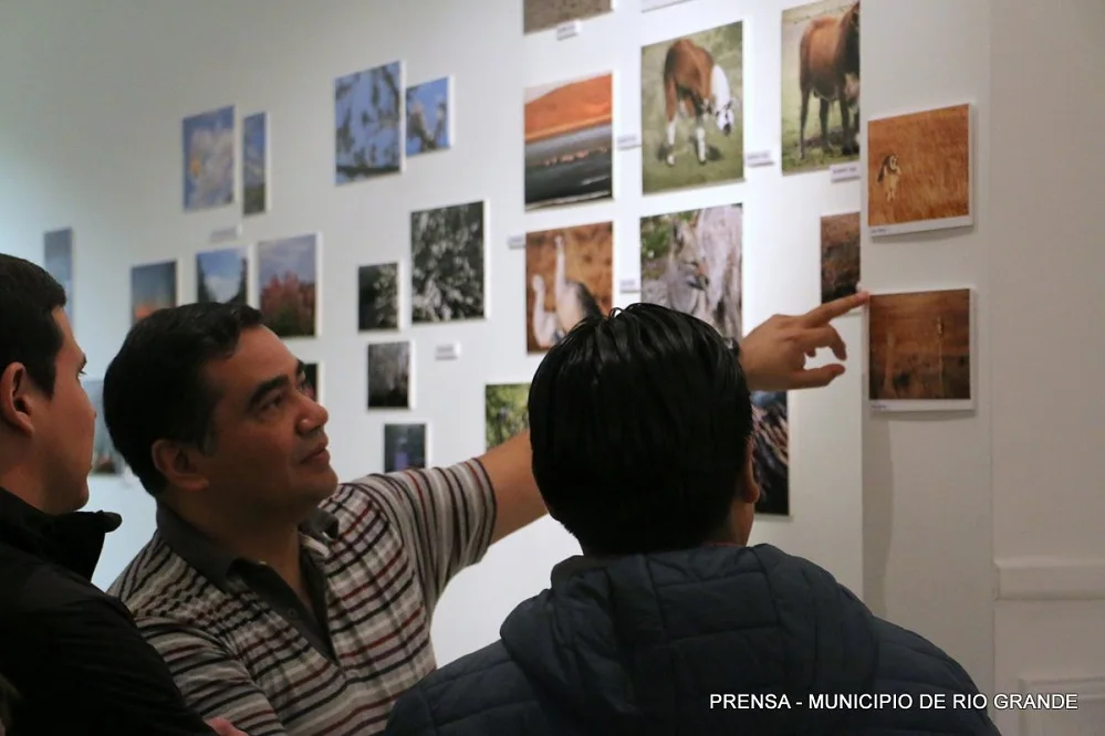 Taller municipal de fotografía expone en el Centro Cultural Alem