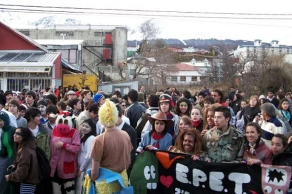 Los jovenes, unidos por un evento para toda Ushuaia.