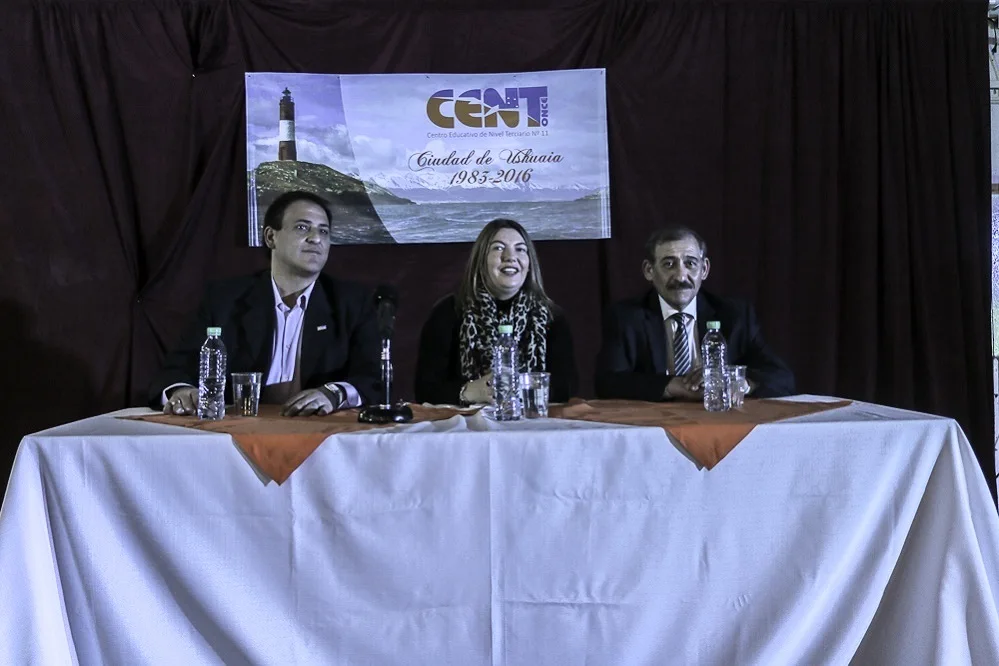 La Gobernadora Bertone anunció la obra del edificio para el CENT 11