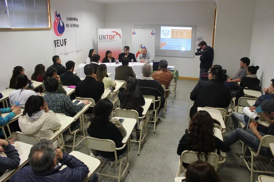 El ministro de Gobierno advirtió que el ‘Grooming’ debe ser atacado