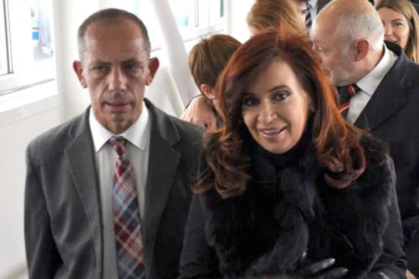 Rubén Sciutto junto a Cristina Fernández en su última visita a Río Grande.
