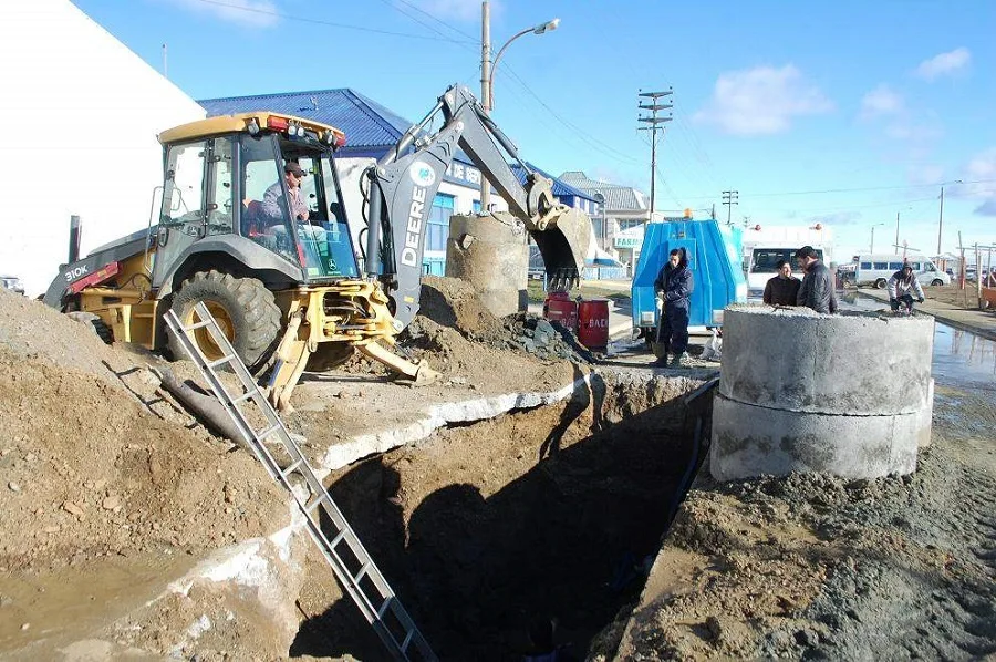 El Municipio continúa realizando obras de construcción y manteniemiento de cloaca, pluviales y redes de agua