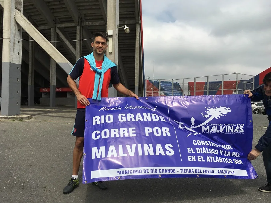 Jugadores de San Lorenzo de Almagro adherieron a la Maratón "Río Grande Corre por Malvinas"