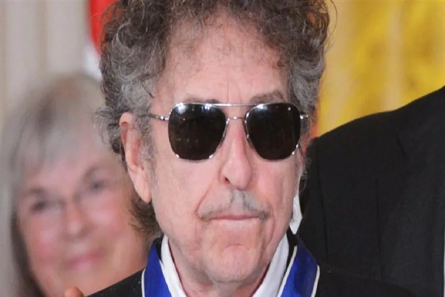  El Premio Nobel de literatura fue para Bob Dylan 