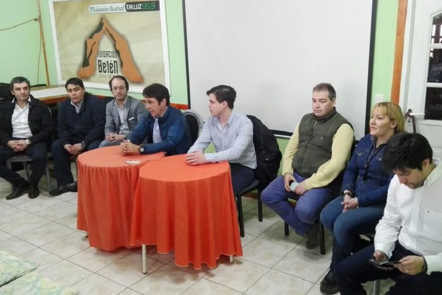‘Tito’ Stefani se reunió con referentes de la Margen Sur