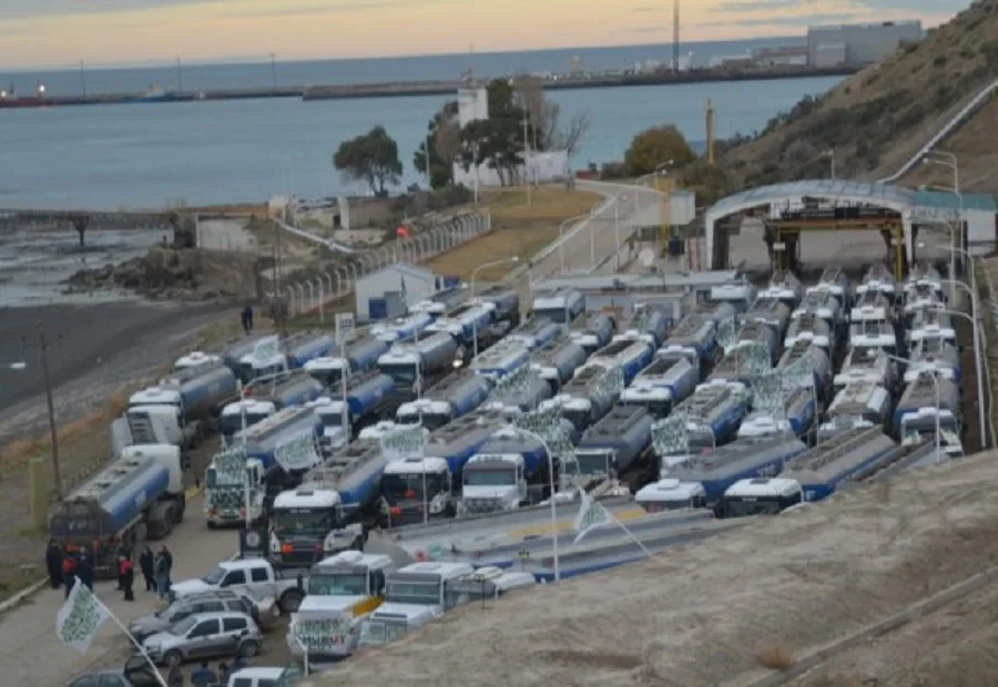 Conflicto petrolero afecta a empresas en Santa Cruz