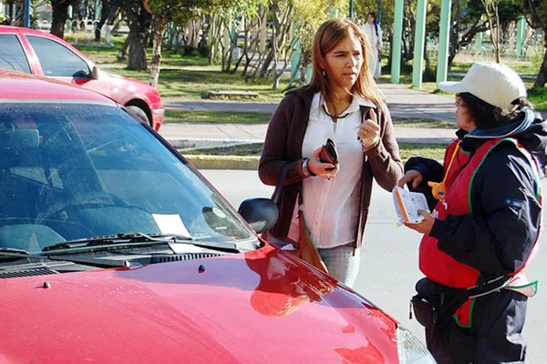 Ahora podrían implementar una tolerancia de cinco minutos en la segunda hora de estacionamiento.