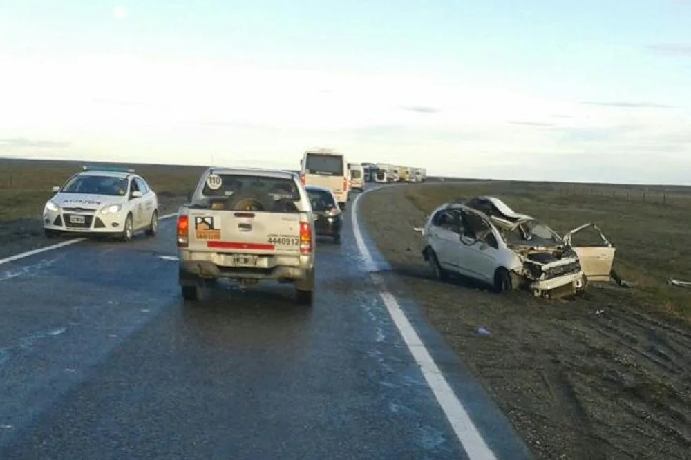 Un joven muerto y un herido es el saldo de una nueva tragedia en las rutas