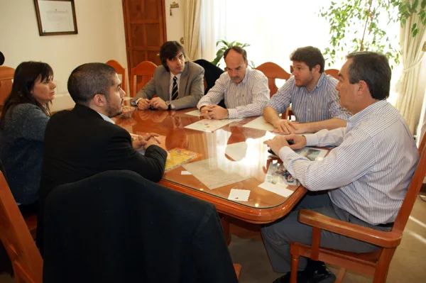 Martín, Melella, Rossi y blanco junto a los emisarios de Economía de la Nación.