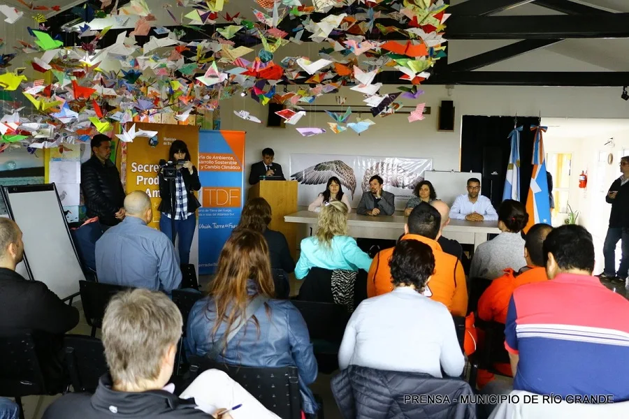 Comenzó el taller " Buena Gobernanza para Conservación de las Aves Playeras 
