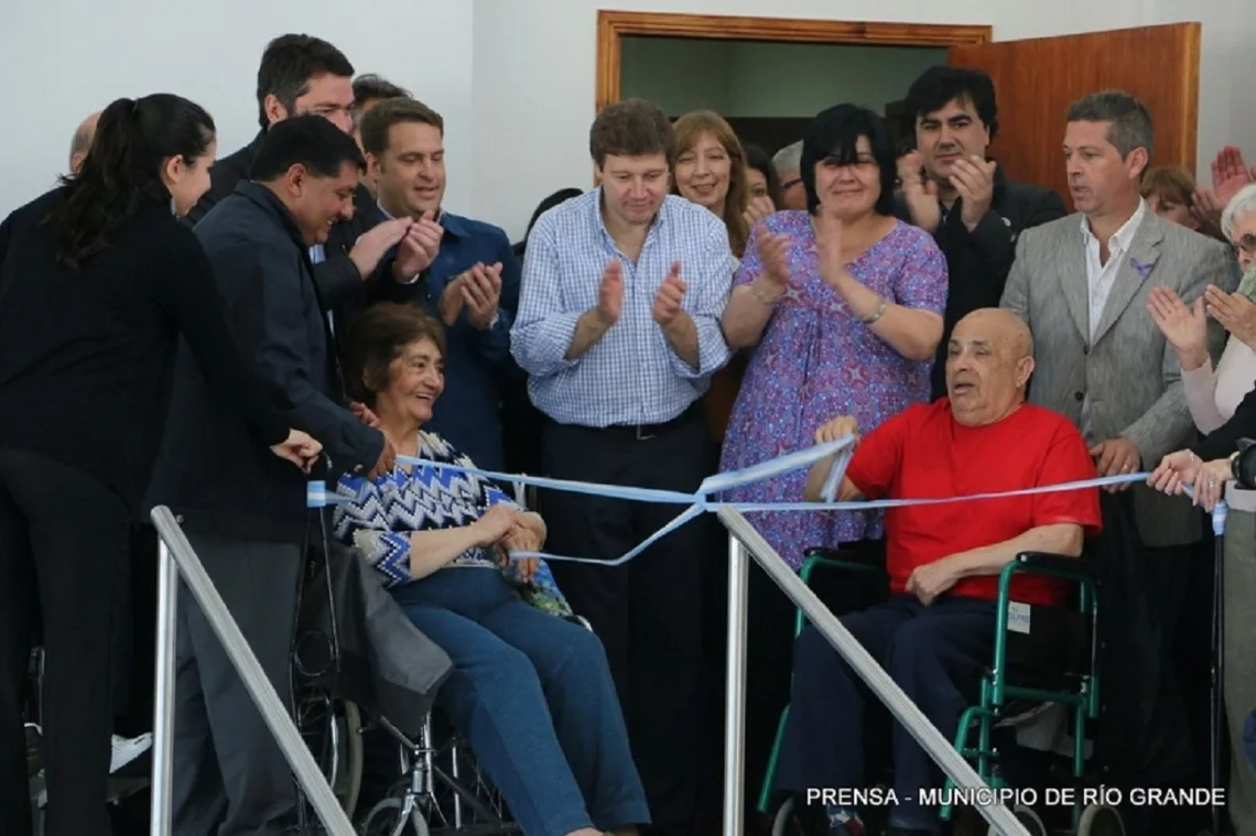 Se inauguró la pileta terapéutica del Centro "Mamá Margarita"