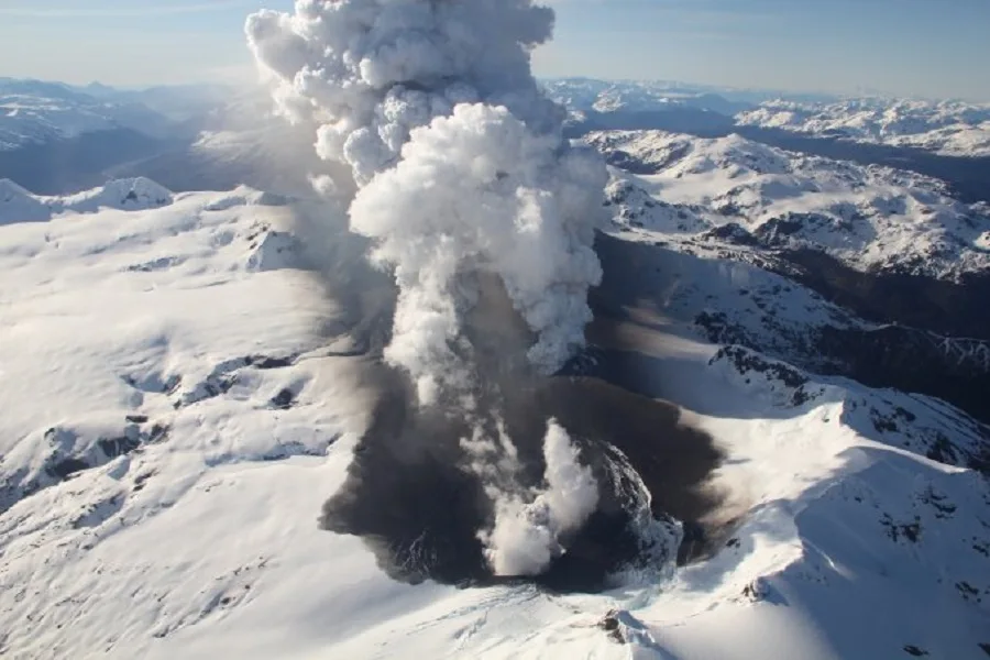 Alerta en la Patagonia por posible erupción del volcán Hudson