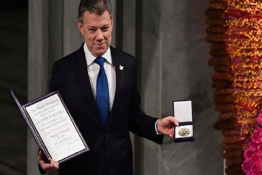 Juan Manuel Santos recibió el Nobel de la Paz: "La guerra en Colombia terminó"