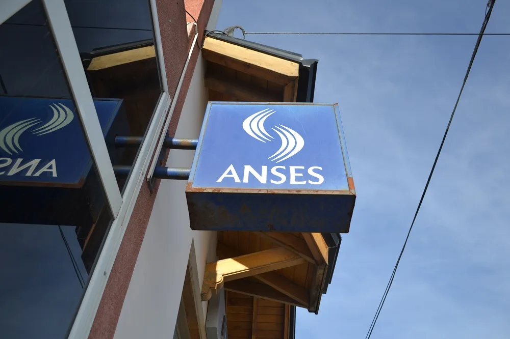 Anses: Titulares de la AUH y por Embarazo recibirán el bono de fin