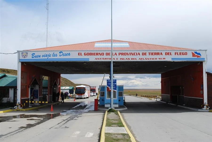 Autoridades recordaron la documentación necesaria para salir del país
