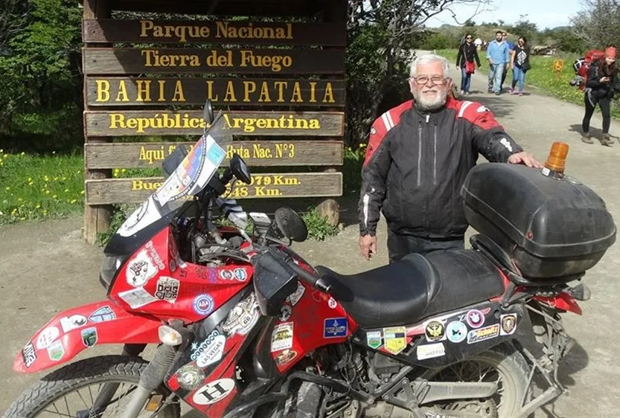 A los 67 años, un bonaerense unió Alaska con Ushuaia, en moto 