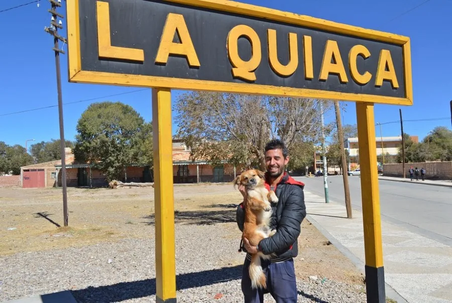 Un italiano y su perro, buscan unir, caminando Ushuaia y La Quiaca