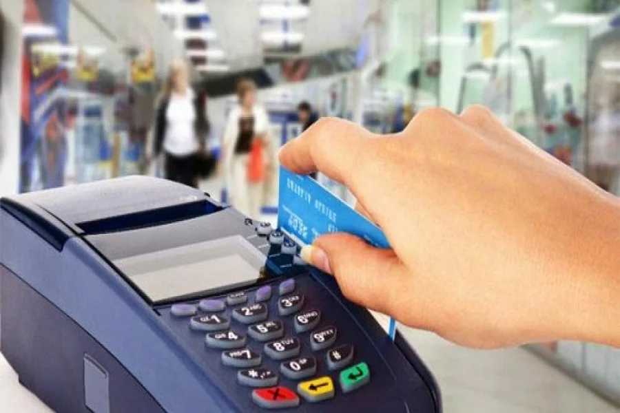 El Gobierno eliminó el reintegro del 5% en las compras con tarjetas de débito