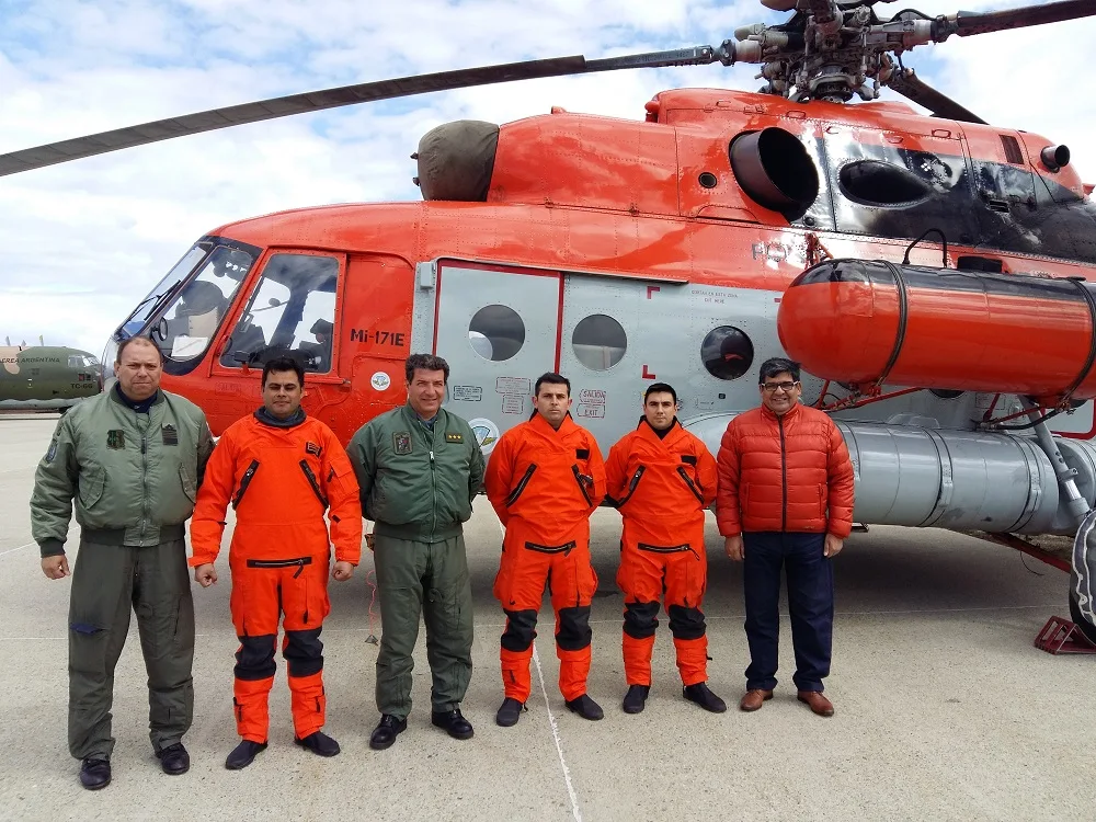 En helicóptero: Se realizó con éxito la travesía Ushuaia-Marambio