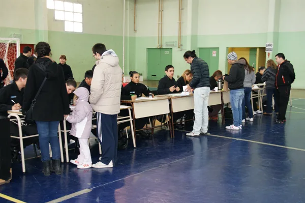 El Polideportivo Margalot, uno de los lugares habilitados en Río Grande.