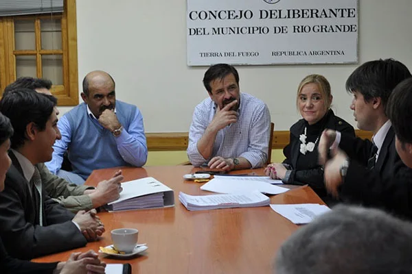 Rodríguez, Pagella, Boyadjian y Rossi, durante la primera reunión en el Concejo Deliberante.