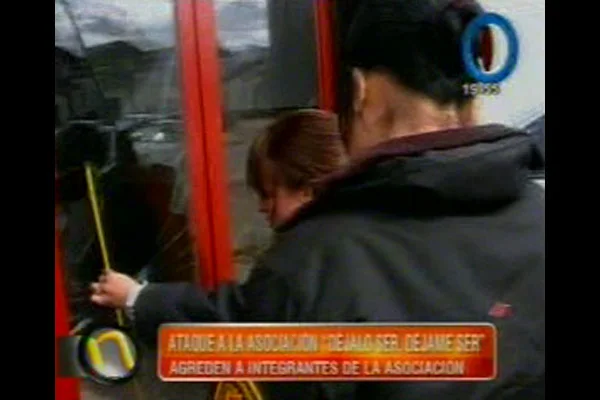 Personal policial durante las pericias. (Imagen: Captura de TV Canal 13 de Río Grande)