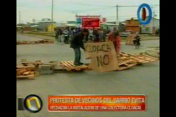 La llamativa protesta se llevó a cabo en el barrio Evita.