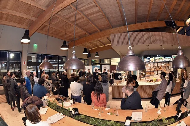 Finalmente, en Ushuaia, abrió sus puertas el Complejo Yamana Bar Patín