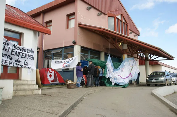 la carpa está instalada en el acceso al nosocomio riograndense.