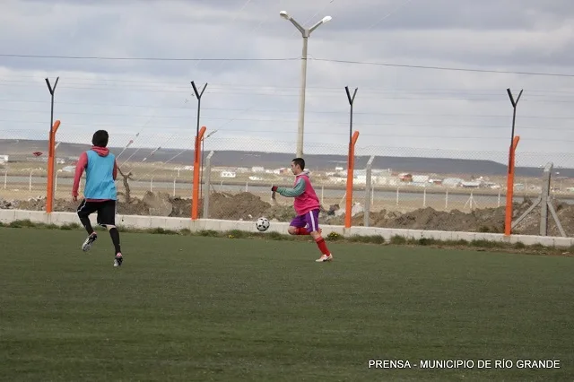 Fútbol: Argentino Junior busca talentos en Río Grande