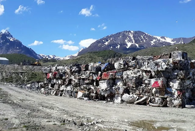 Ushuaia: La municipalidad envió al continente otras 180 toneladas de chatarra