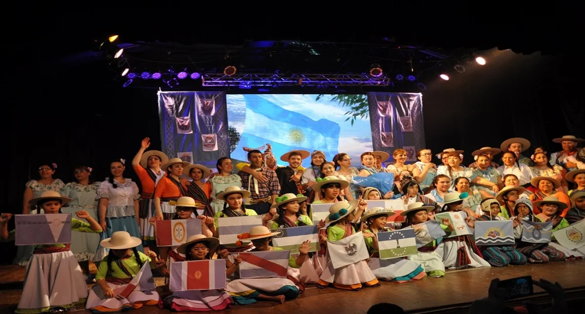 Muestra anual de talleres municipales culminó con más de 60 artístas en escena