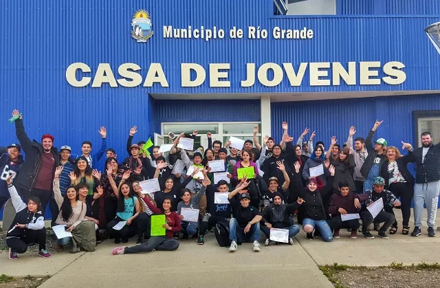  La "Casa de Jóvenes" cerró su primer año de actividades con un show de talentos