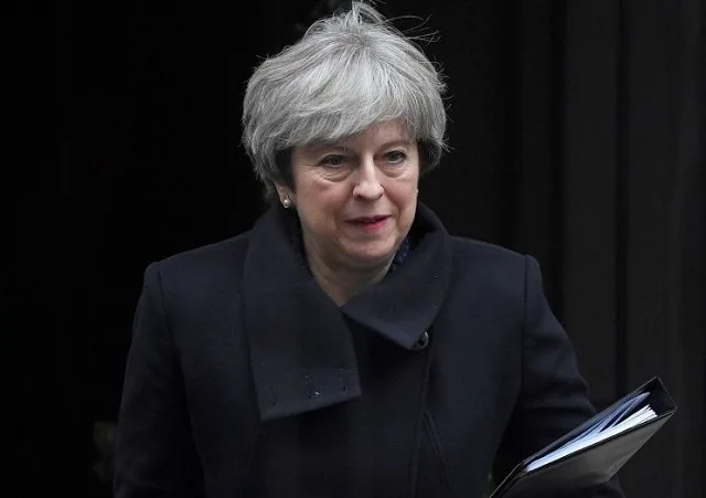 Gesto de Theresa May genera una posibilidad de acercamiento británico por las Malvinas