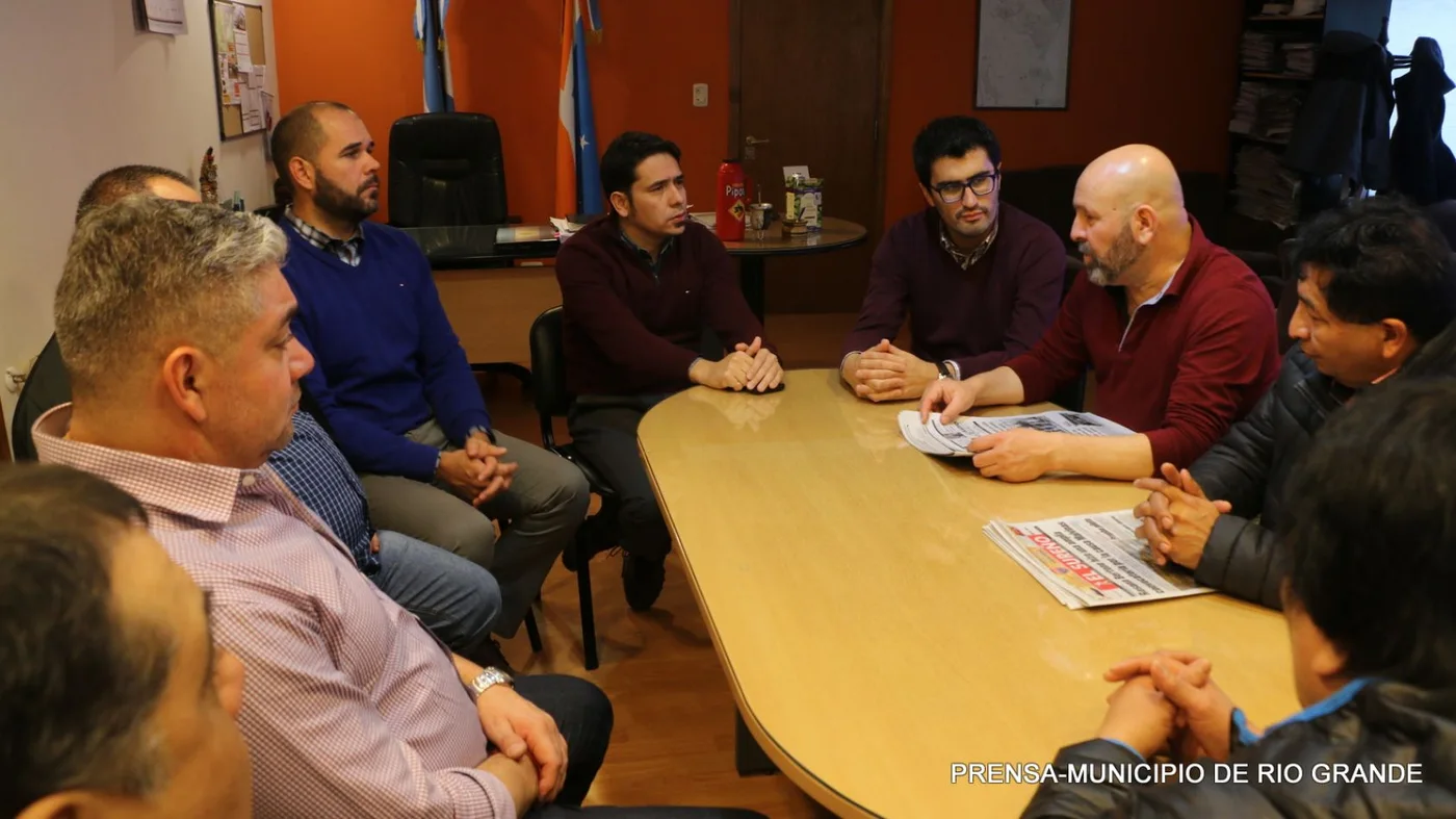 Reunión con representantes gremiales