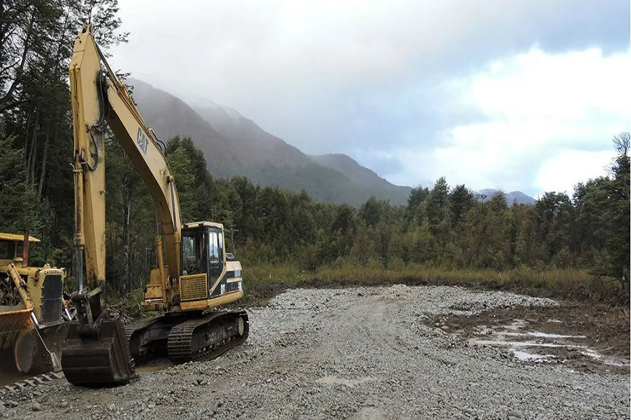 Villa La Angostura: polémica por el desmonte para hacer una ruta de circunvalación