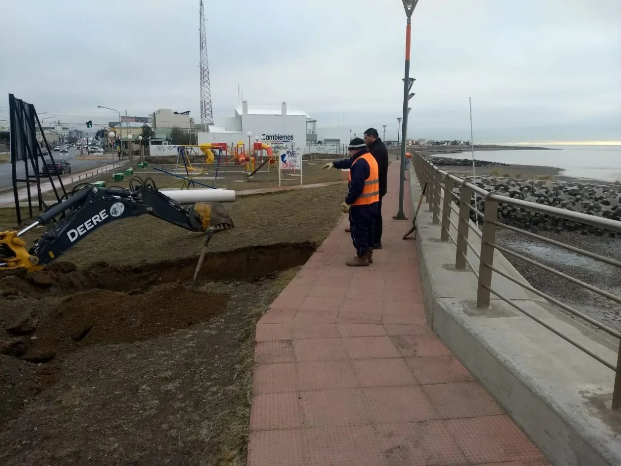 Personal municipal de la Dirección General de Obras Sanitarias