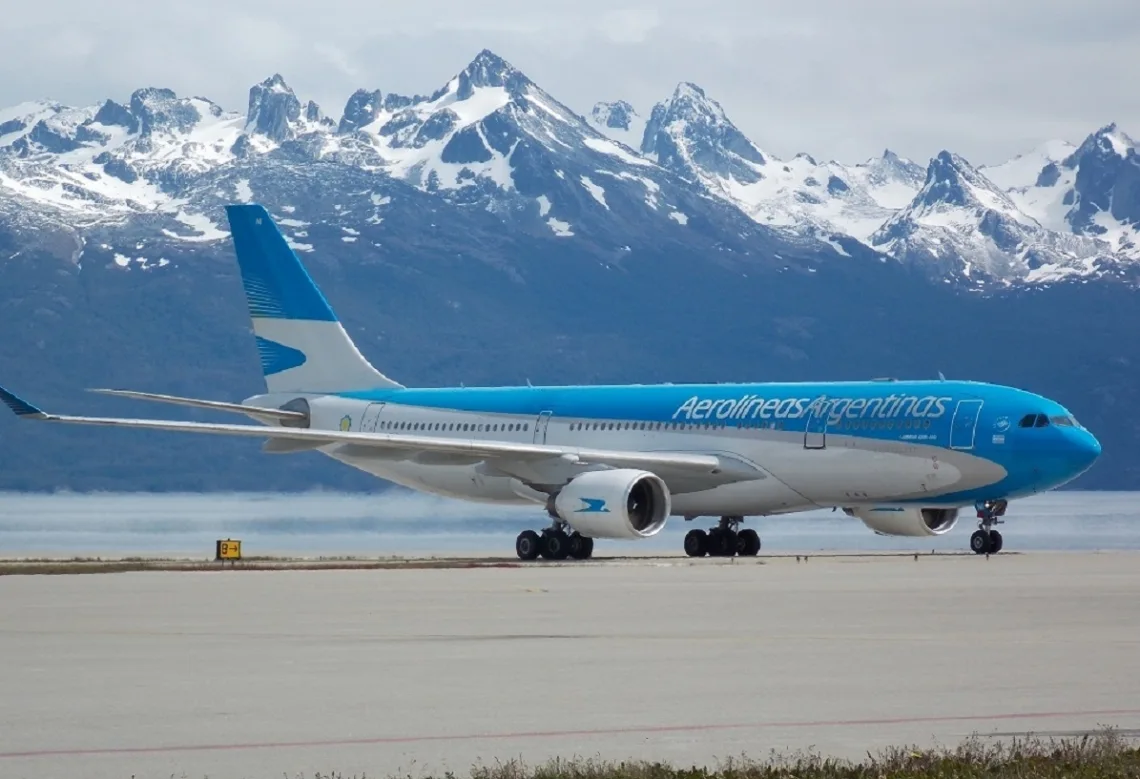 Ushuaia y El Calafate quedaron sin vuelos de Aerolíneas