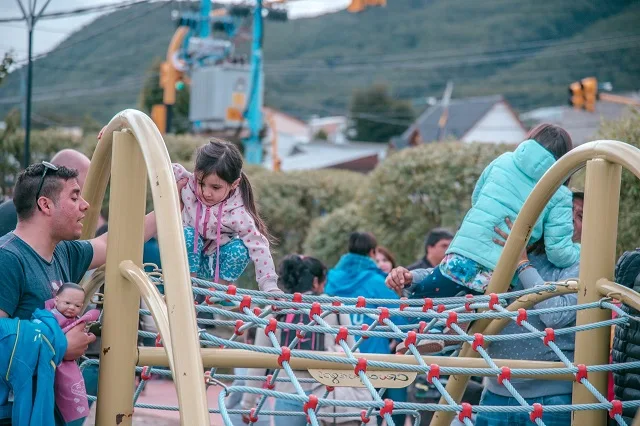 Ushuaia: Reinauguraron la plaza del B° Los Pinos