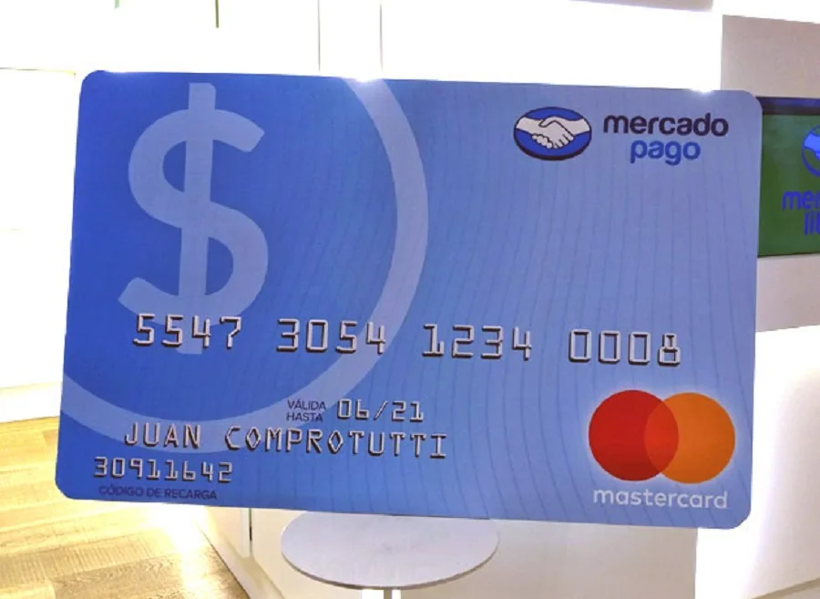 Mercado Pago da otro golpe al sistema bancario y lanza tarjeta propia con MasterCard