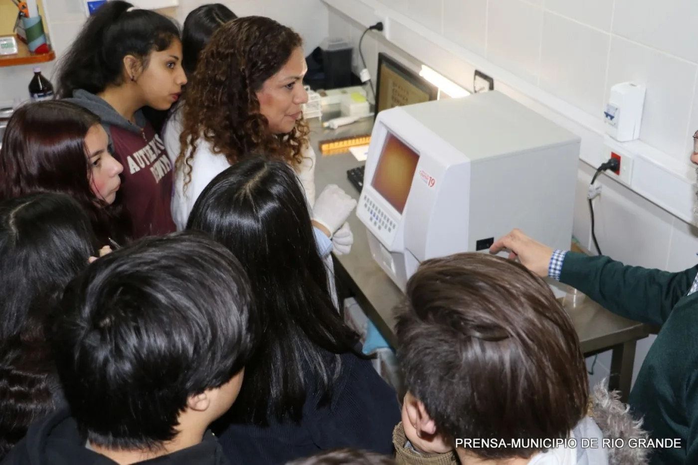 Visita de alumnos del Colegio Soberanía Nacional