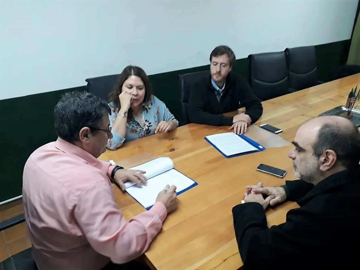 Firma de convenio con la empresa YPF