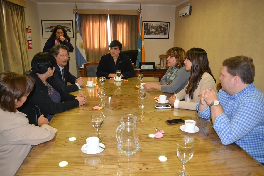Los concejales recibieron al nuevo Cónsul chileno en Río Grande 