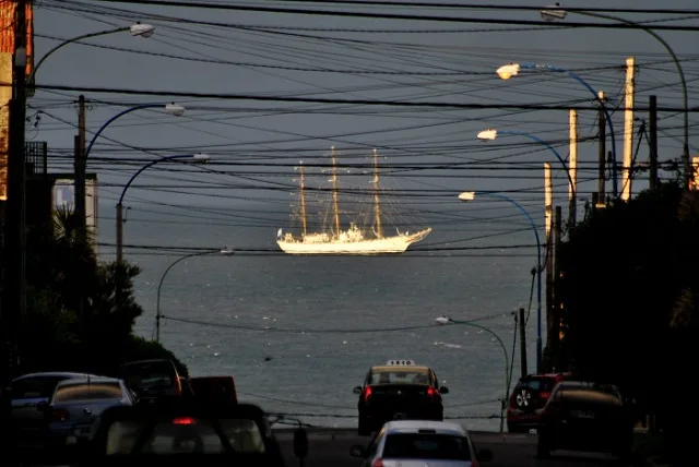 El puerto de Ushuaia recibirá a la Fragata Libertad en mayo