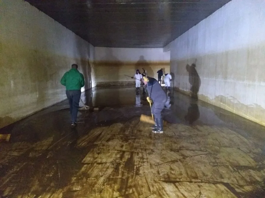 Obras Sanitarias realizó la limpieza interna de la cisterna de la Margen Sur 