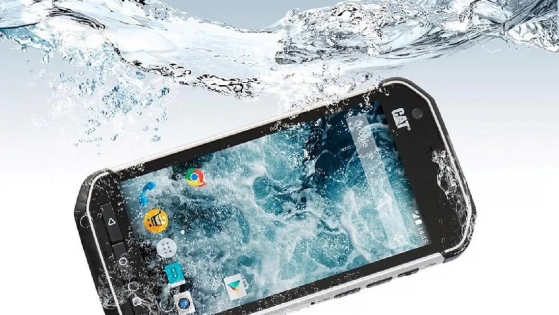 El celular irrompible se fabrica en Tierra del Fuego