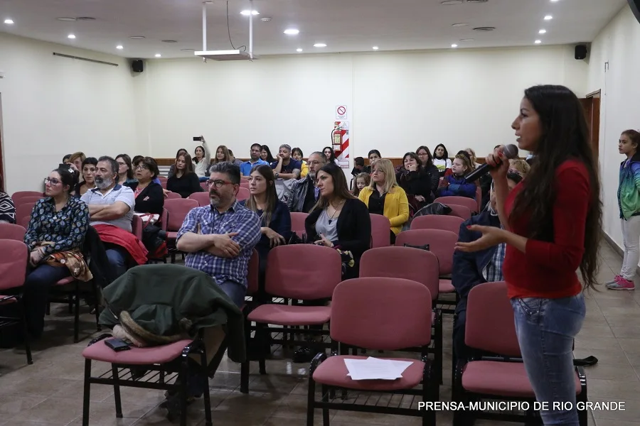 Edificios municipales serán señalizados para ayudar a personas con TEA