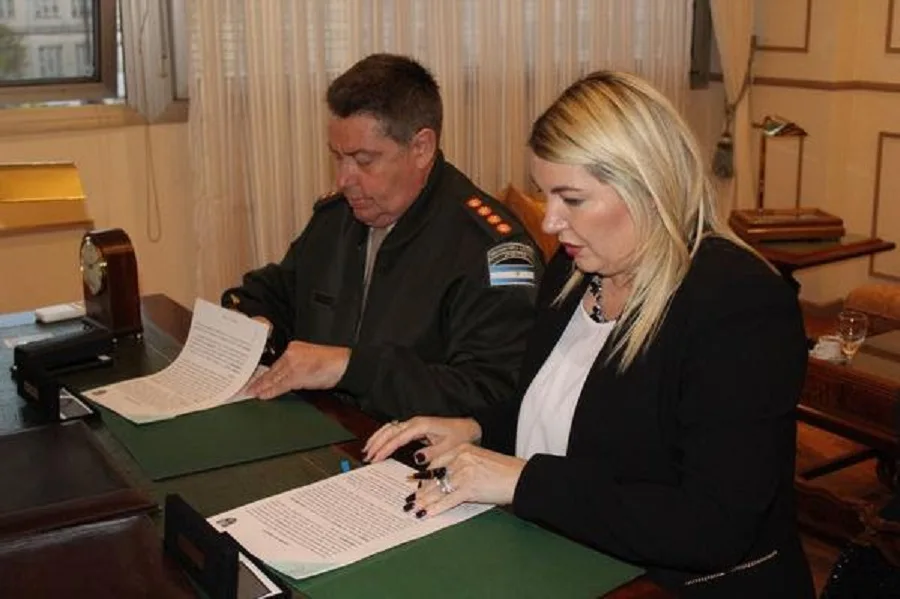 Gobierno firmó convenio con Gendarmería Nacional