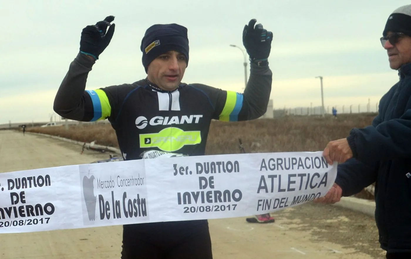 2017. Leandro Pereyra (MTB) ganó la 3ª edición, en Altos de la Estancia: aventajó por 21” a Juan Cárdenas (Ruta).