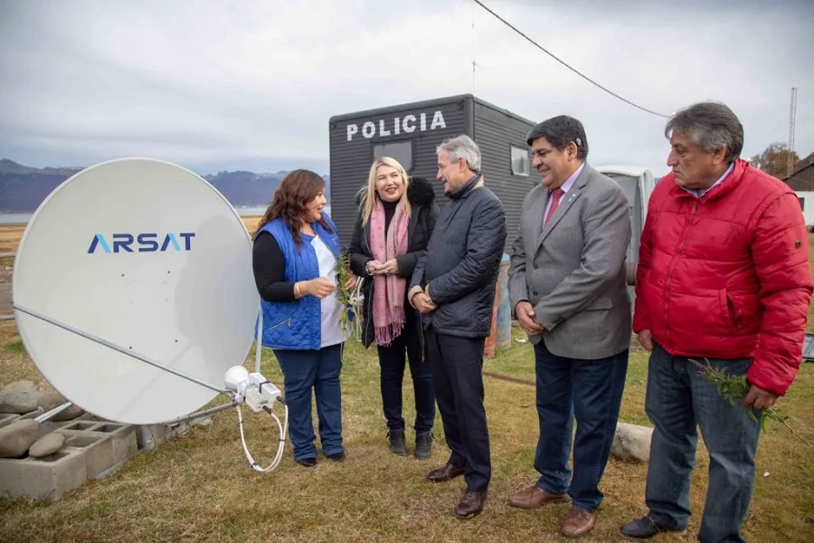 Se inauguraró los puntos digitales de Almanza y Tolhuin